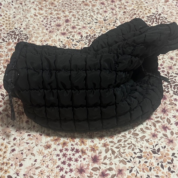 Urban Outfitters Gray Quilted Bag - Picture 1 of 8